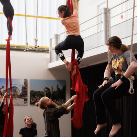 Cirque aérien 13-18